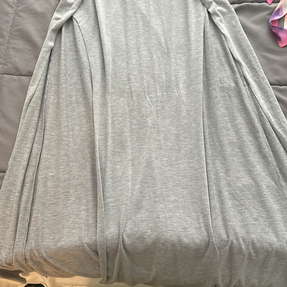 Maxi dress with side slits - Picture 3 of 6